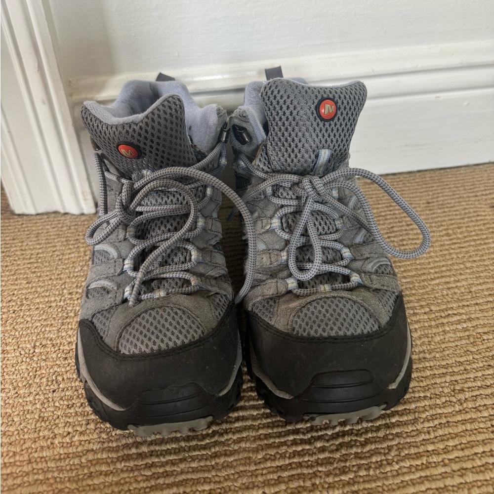 Merrell woman’s hiking boots